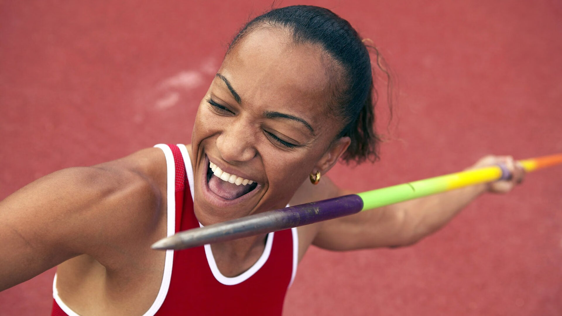 国际比赛中的惊喜连连，球员们展现出色技巧，国际竞技比赛