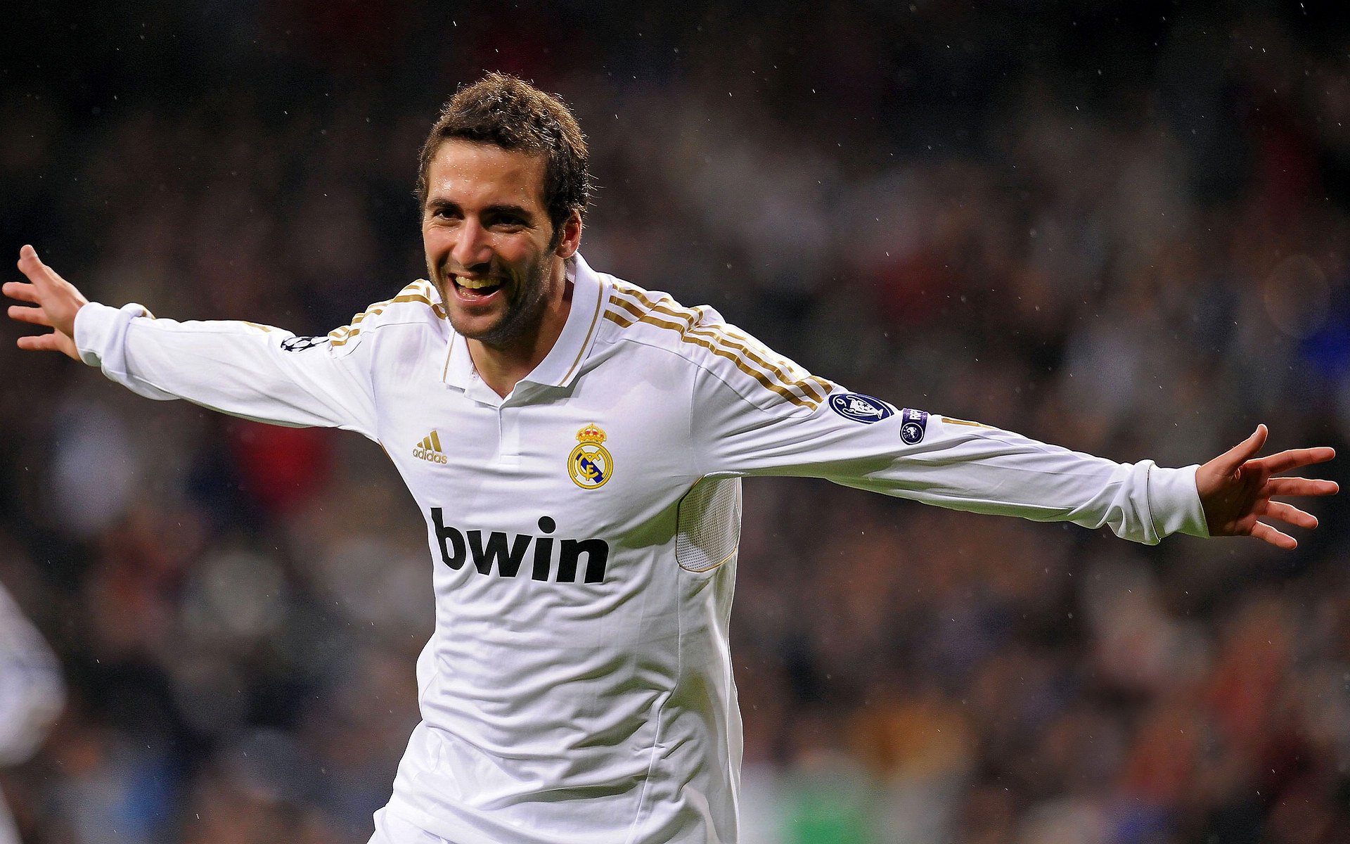 广州恒大主场实力不容忽视，战胜强敌，广州恒大的主场被称为魔鬼主场