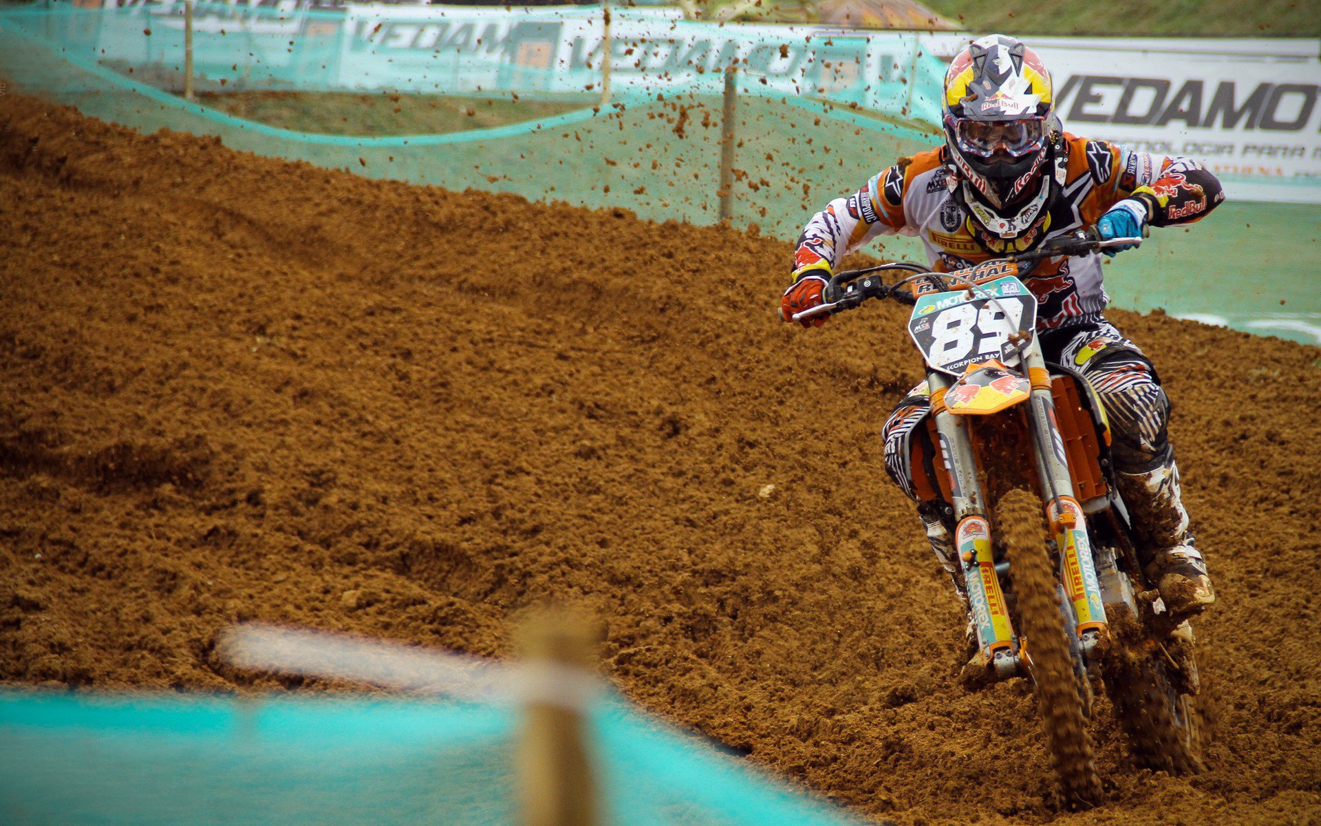 主教练在战术板上是否需要规划节奏节点,教练在布置战术时讲到了常用的比赛阵型